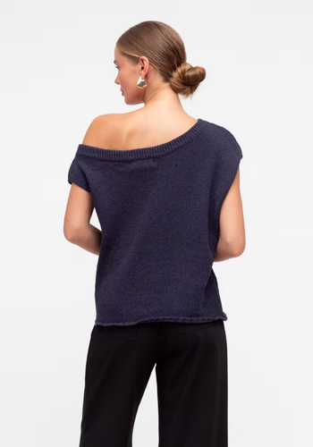 MADISON OFF THE SHOULDER KNIT TOP - NAVY