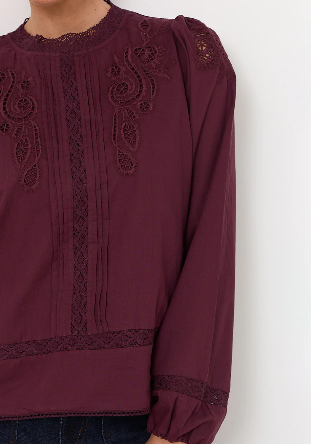 ADORNE LOU CUT OUT LACE TOP - GRAPE