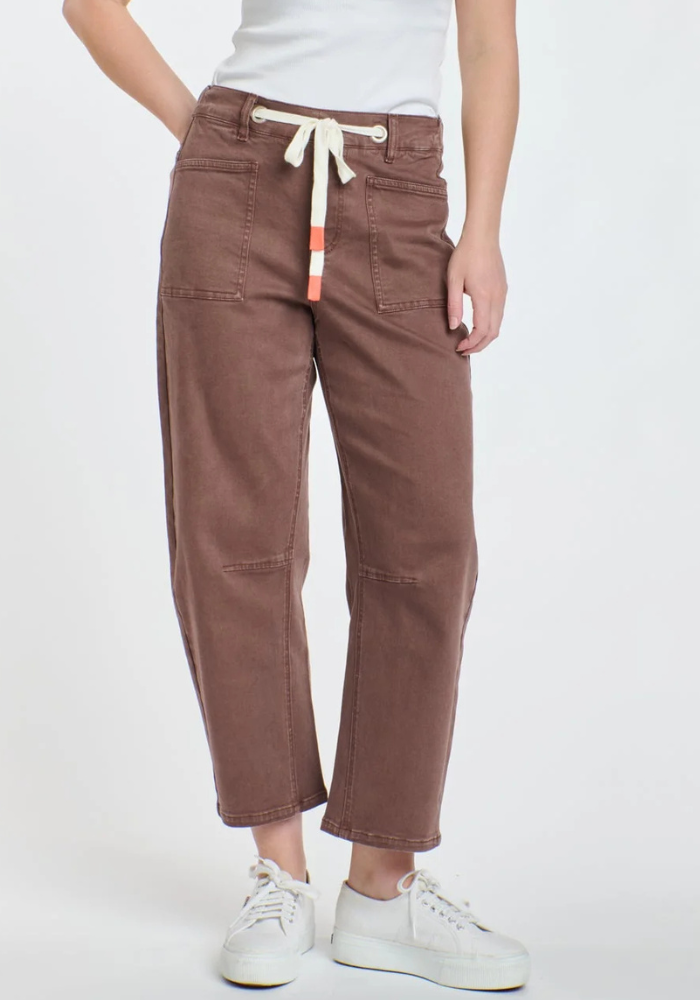 CARTER BARREL JEAN - CHOCOLATE