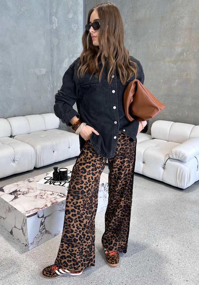 NOIR JOGGERS - LEOPARD