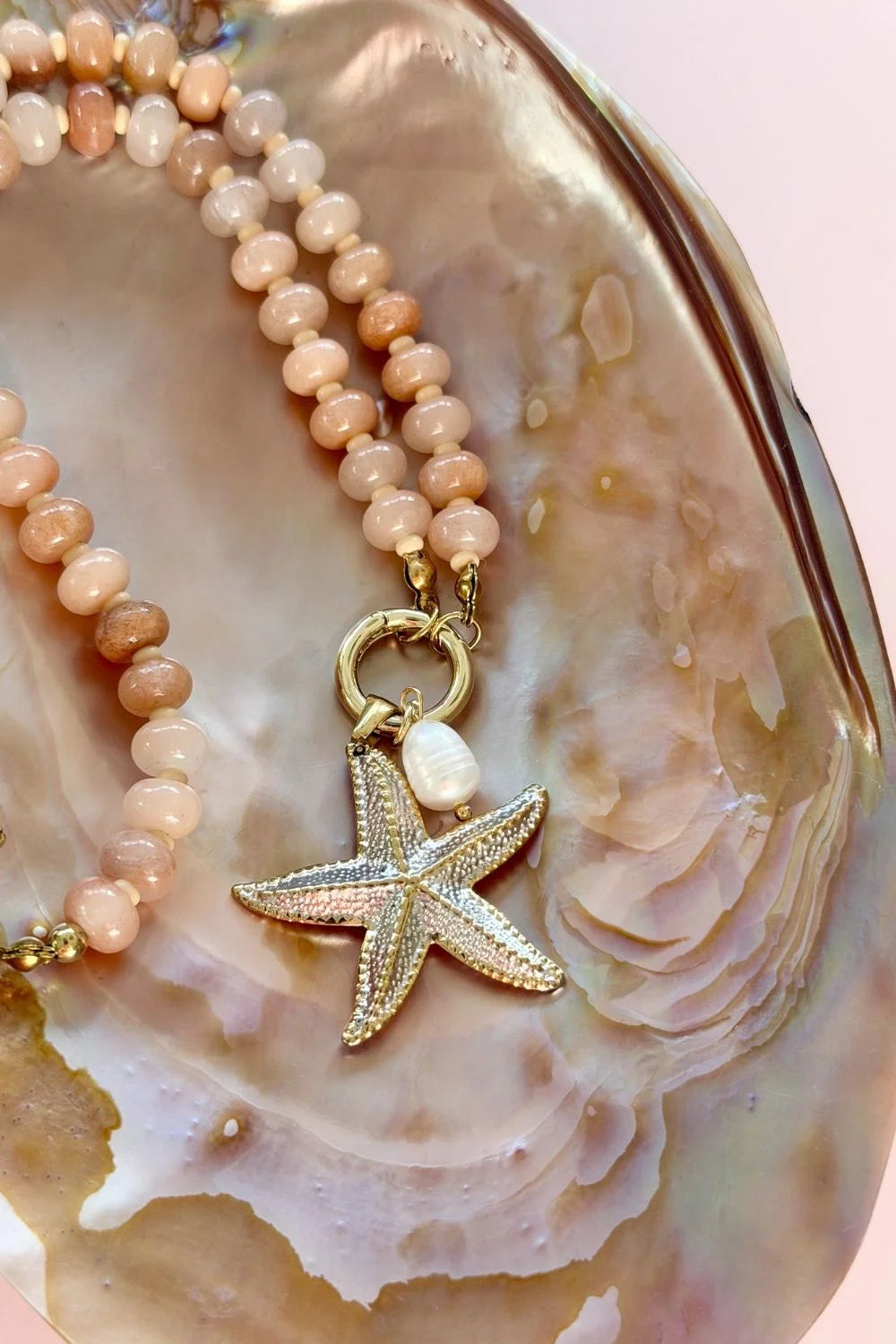 MOSK MELBOURNE STARFISH TREASURE NECKLACE - NEUTRAL