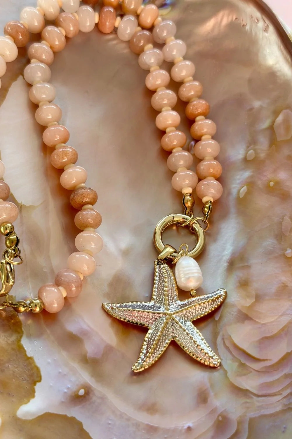 MOSK MELBOURNE STARFISH TREASURE NECKLACE - NEUTRAL