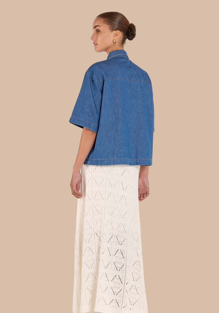 Load image into Gallery viewer, FEATHER + NOISE ARLO CROPPED SHIRT - HERITAGE BLUE