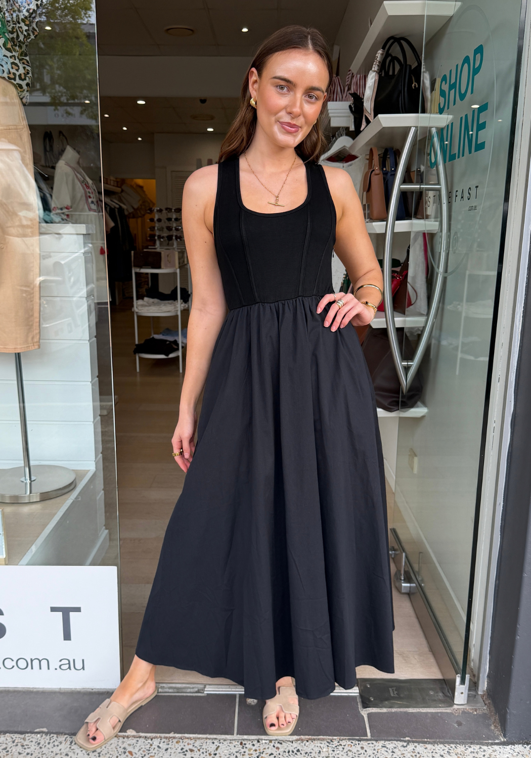 SIENNA FITTED BODICE MIDI DRESS - BLACK