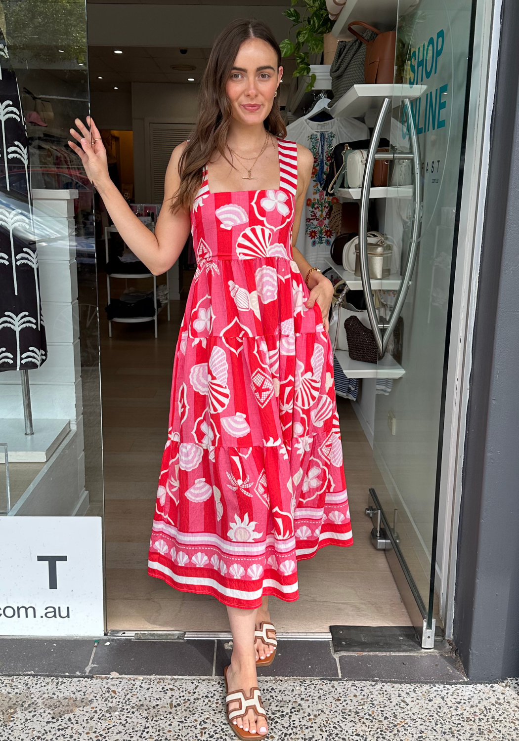 LEILANI SLEEVELESS TIERED MAXI DRESS - RED/PINK PRINT