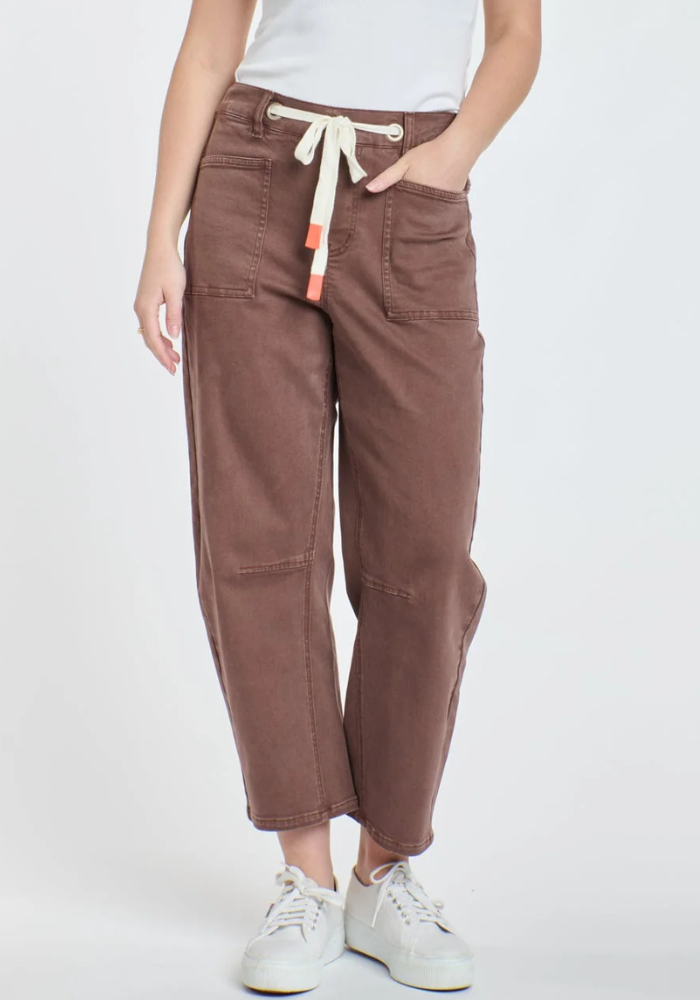 CARTER BARREL JEAN - CHOCOLATE
