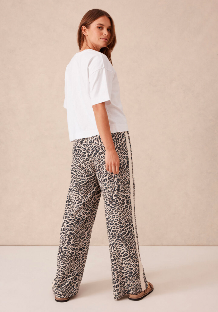 Load image into Gallery viewer, CERES LIFE RELAXED DRAWSTRING PANTS - LEOPARD