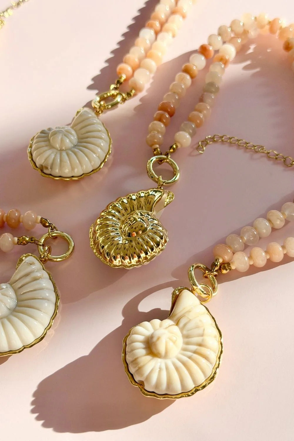 MOSK MELBOURNE ORE MARE NECKLACE - BEIGE