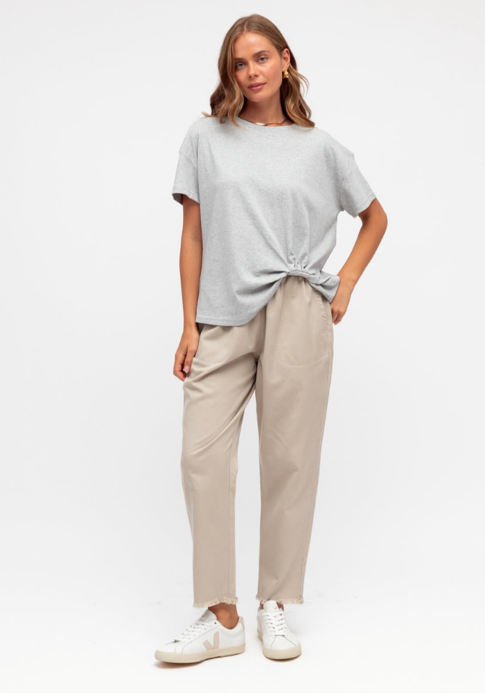 JESSIE EASY TUCK TEE - GREY