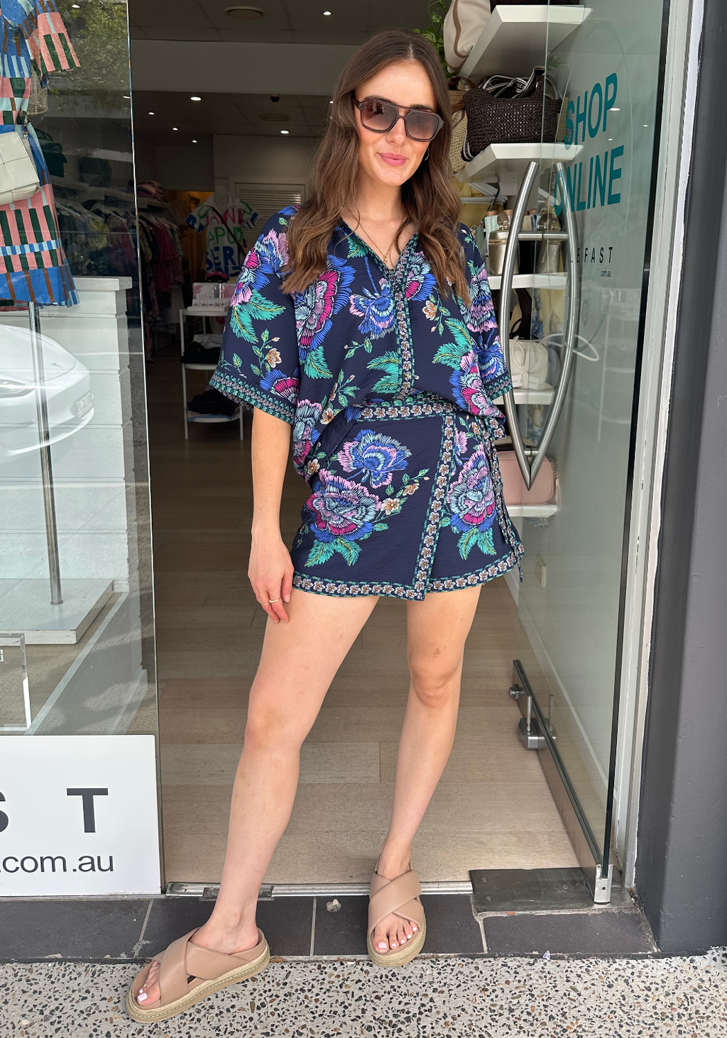 CARLA BUTTON THROUGH SHIRT - NAVY FLORAL