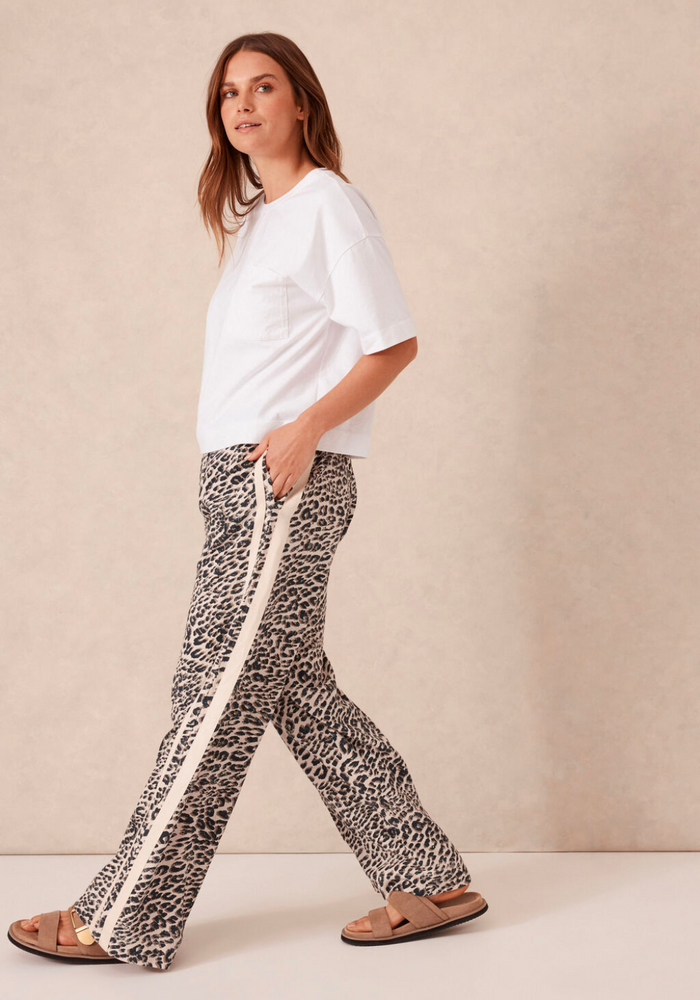 Load image into Gallery viewer, CERES LIFE RELAXED DRAWSTRING PANTS - LEOPARD