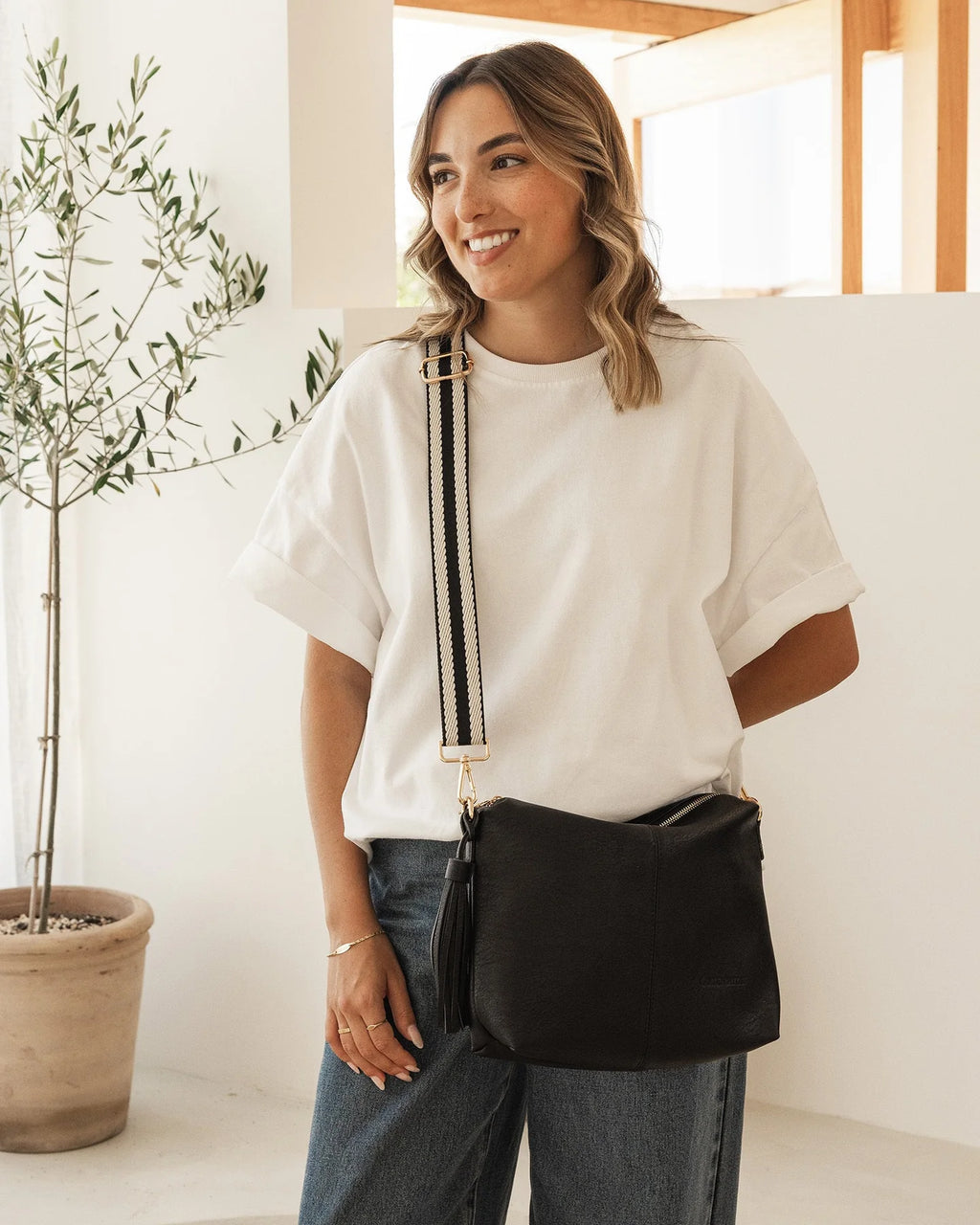 LOUENHIDE DAISY STRIPE CROSSBODY BAG - BLACK