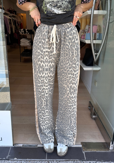 ROMY RACER JEANS - LIGHT LEOPARD