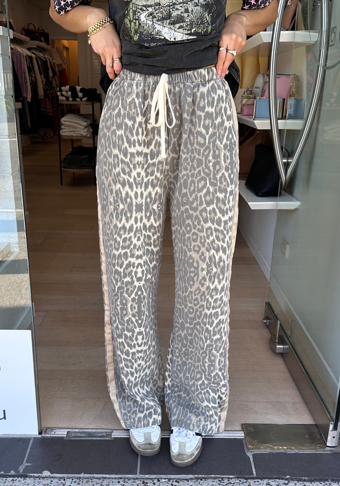 ROMY RACER JEANS - LIGHT LEOPARD