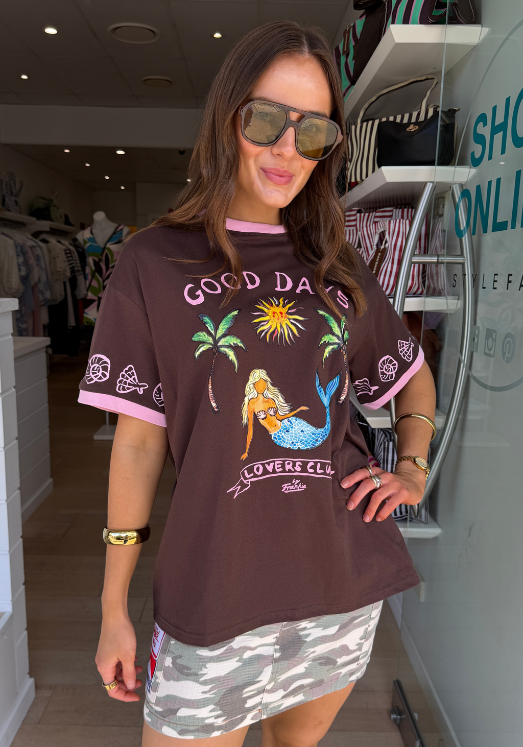 BY FRANKIE GOOD DAYS TEE - CHOCOLATE