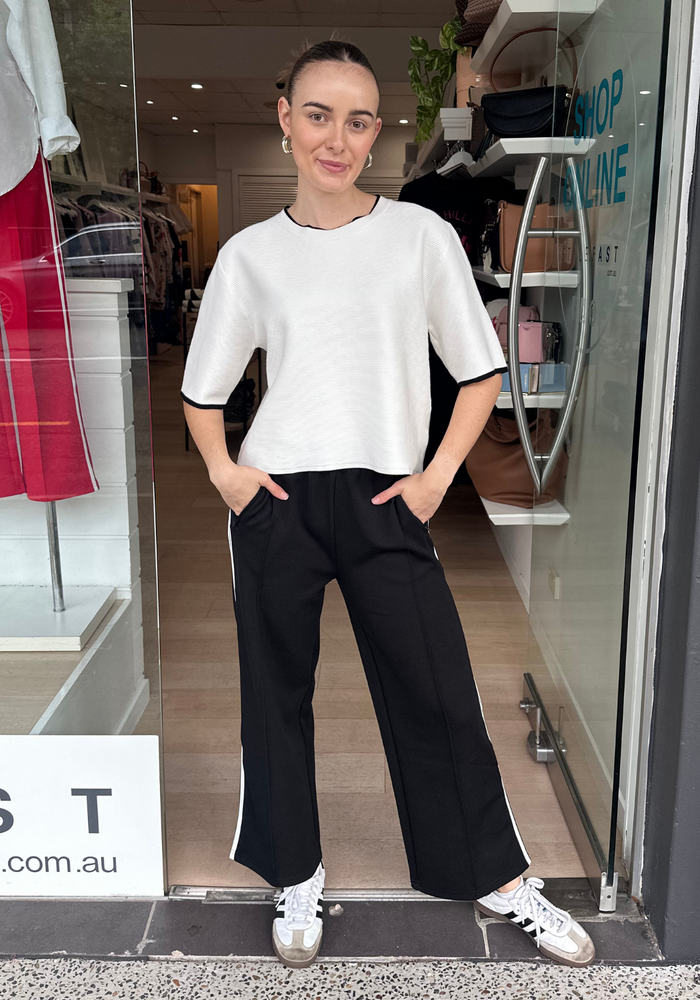 SOHO BOXY KNIT - WHITE