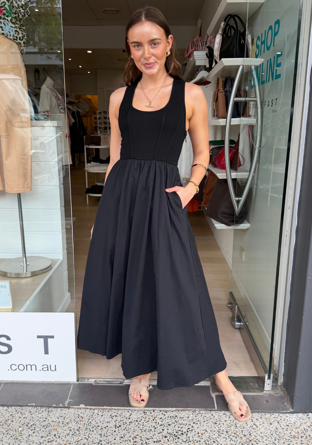 SIENNA FITTED BODICE MIDI DRESS - BLACK