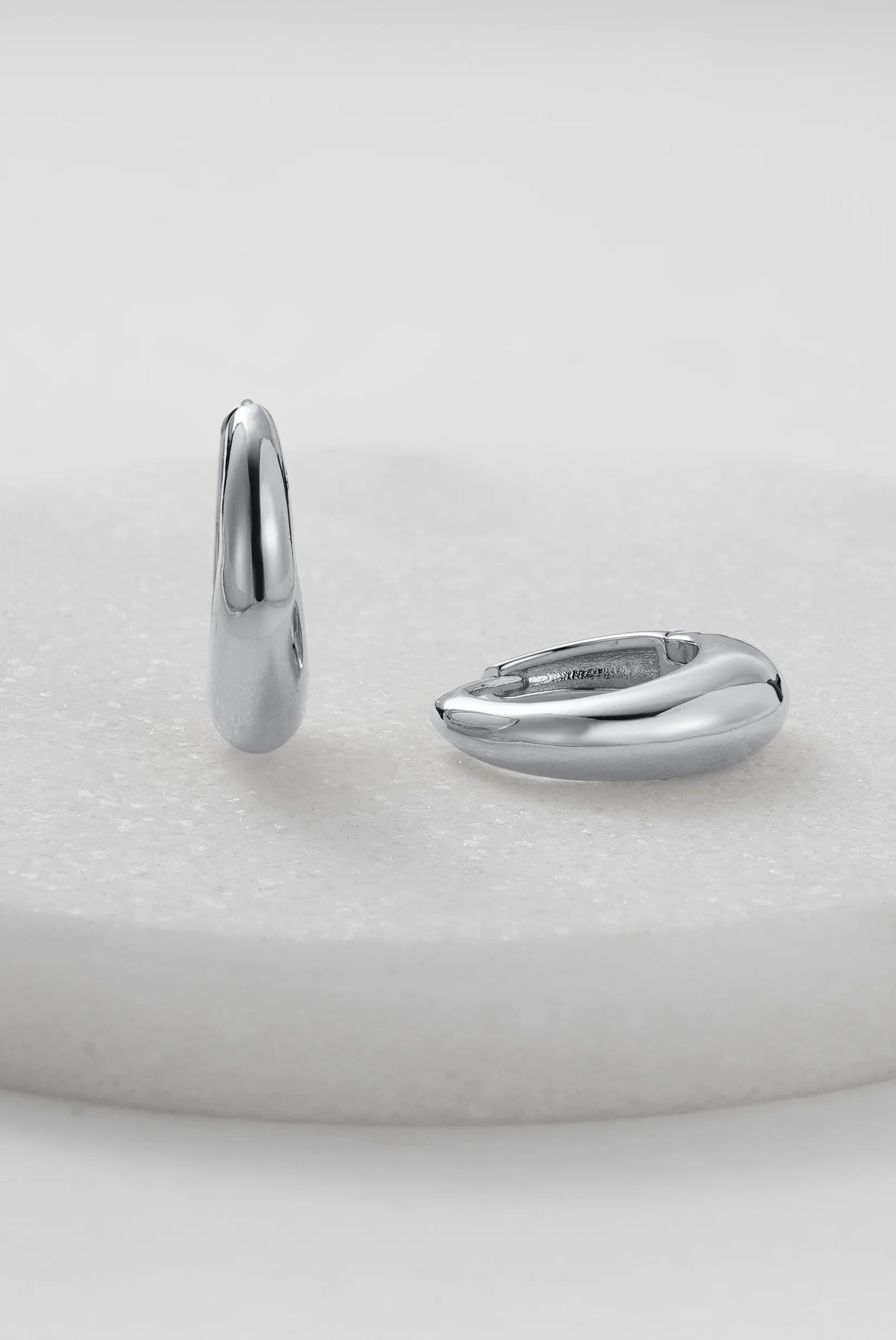 ZAFINO CLEO HOOP MEDIUM- SILVER