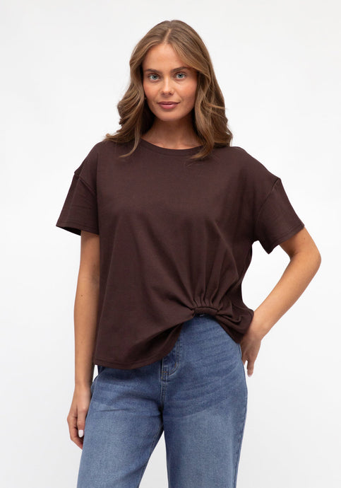 JESSIE EASY TUCK TEE - CHOCOLATE