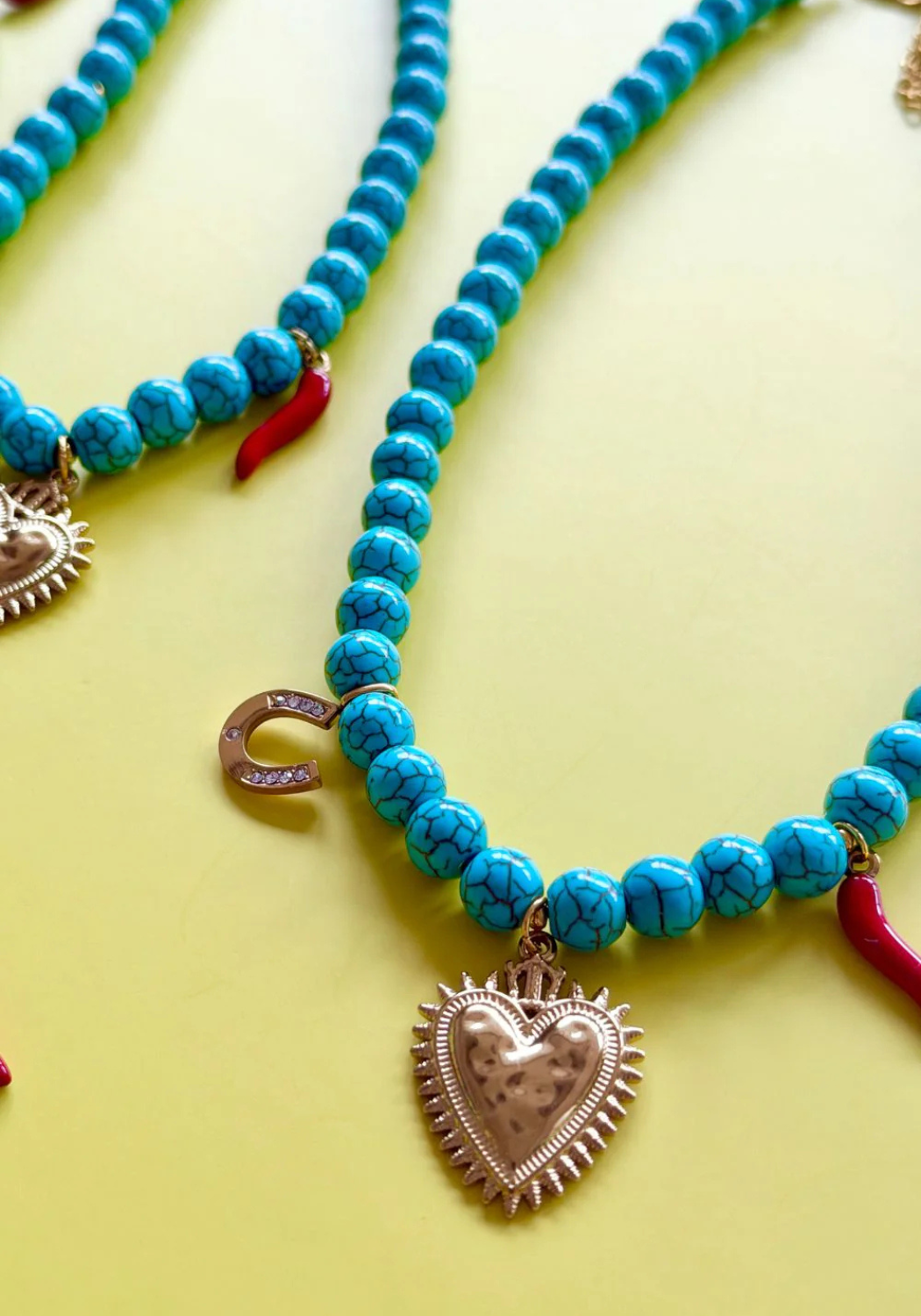 MOSK MELBOURNE LUCKY HEARTS CLUB NECKLACE - TURQUOISE