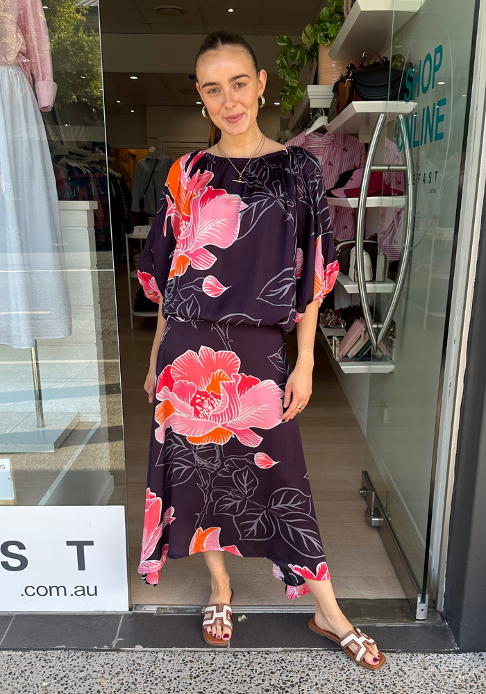 Load image into Gallery viewer, RUBYYAYA AURORA TOP - NAVY PRINT