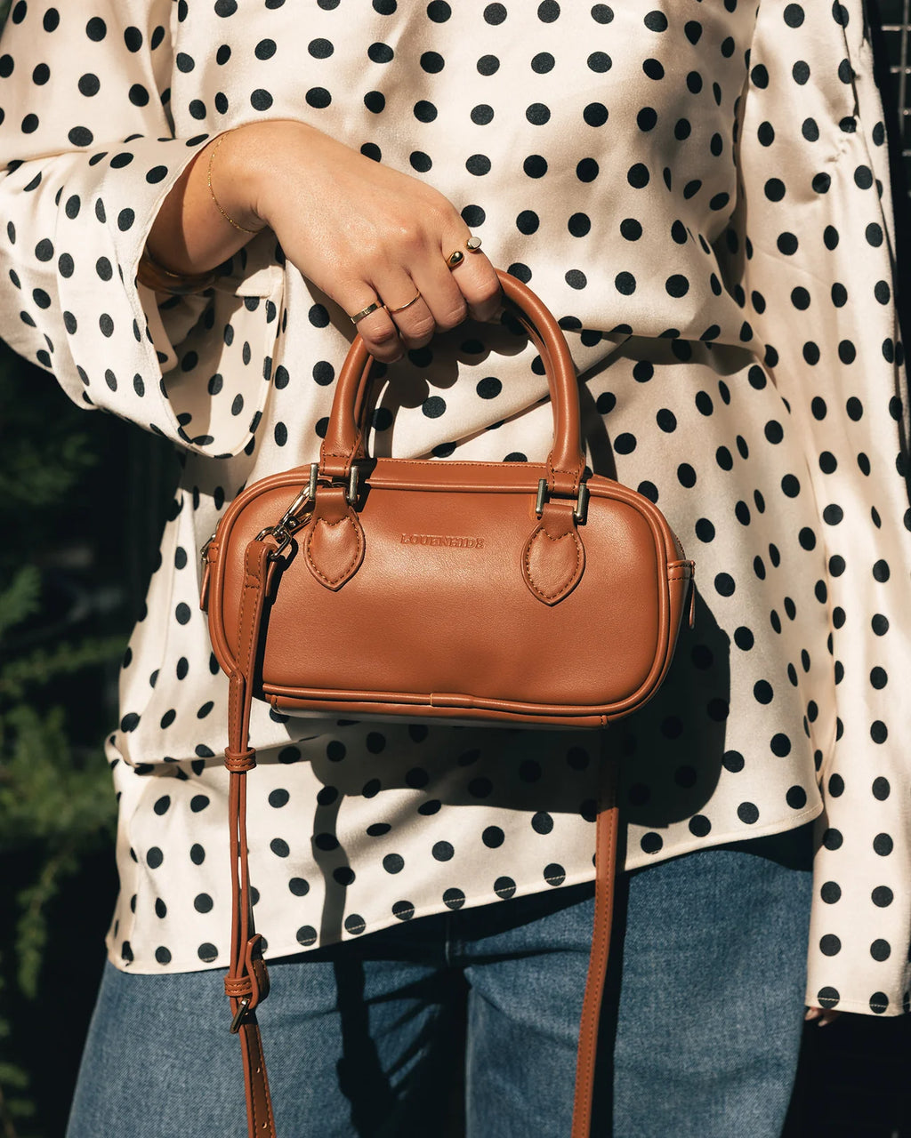 LOUENHIDE ARKI CROSSBODY BAG - TAN