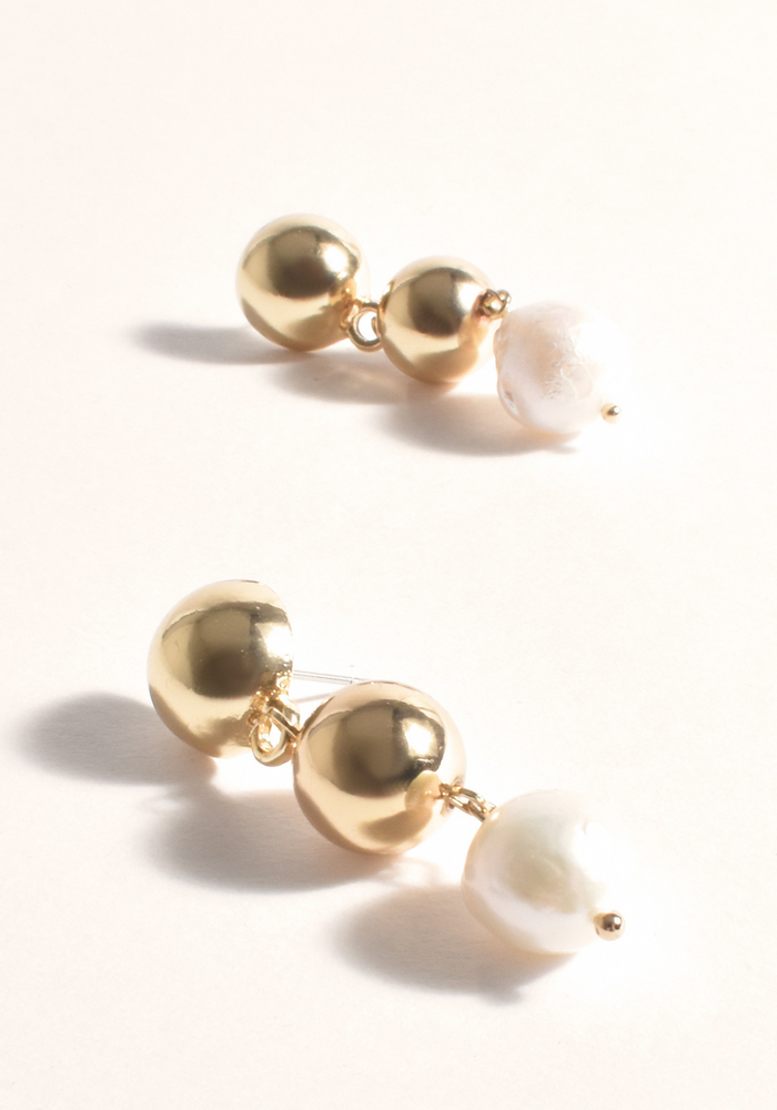 Load image into Gallery viewer, ADORNE PEARL DROP METAL BALL EVENT EARRINGS - GOLD