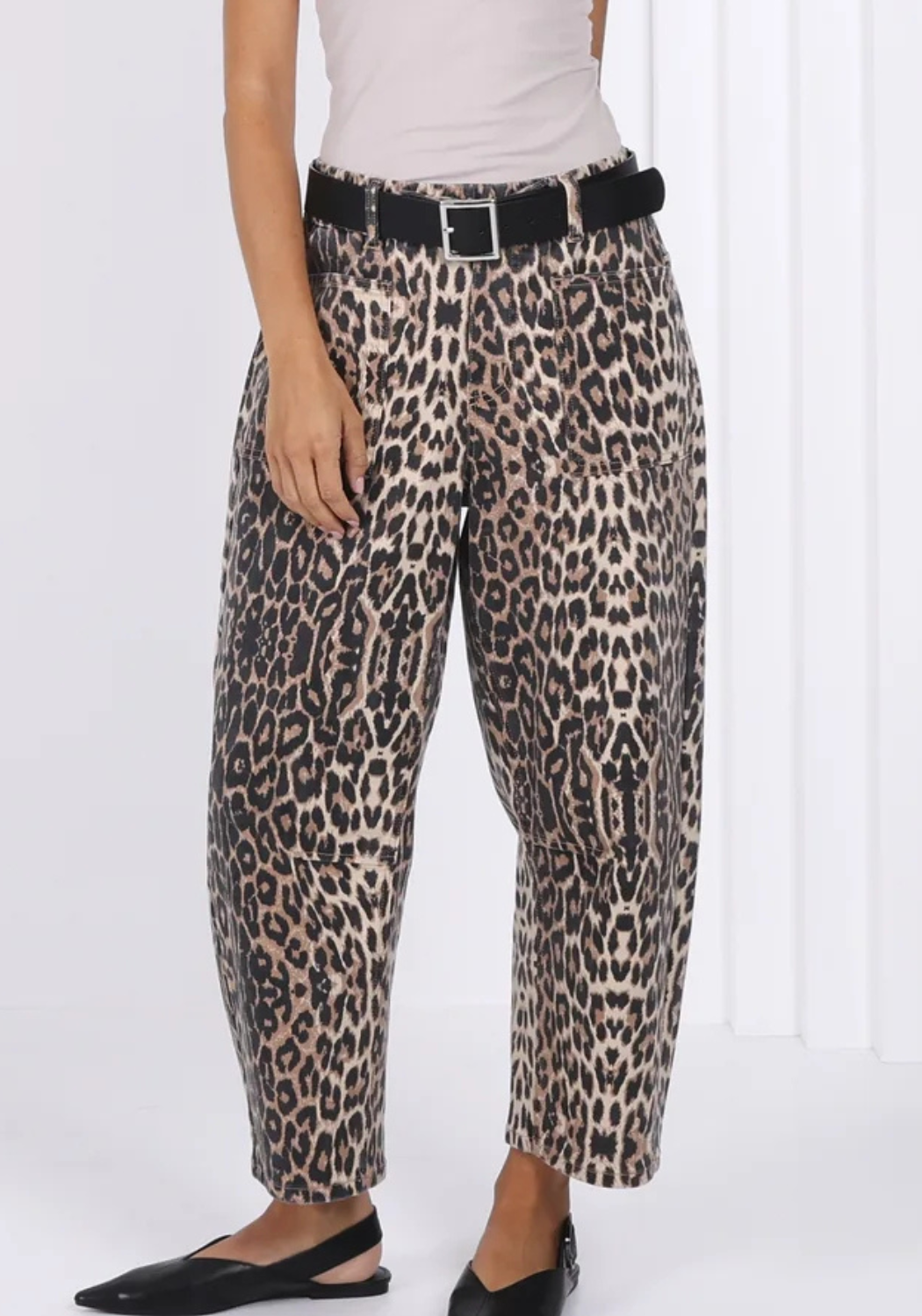 LEO DENIM BARREL JEANS - LEOPARD