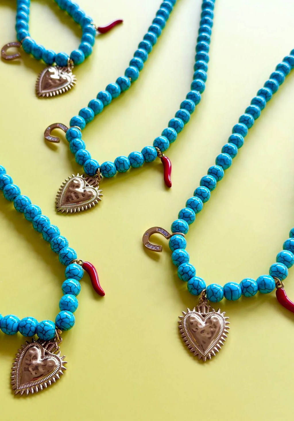 MOSK MELBOURNE LUCKY HEARTS CLUB NECKLACE - TURQUOISE