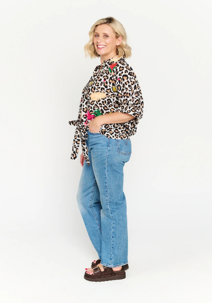 LEO TIE SHIRT - LEOPARD PRINT