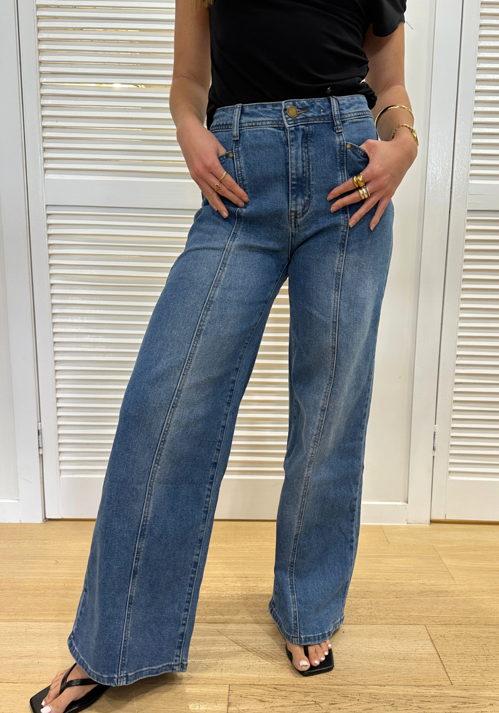 REECE WIDE LEG JEAN - LIGHT WASH