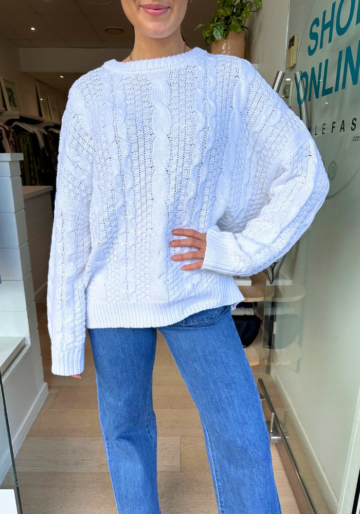 LEXIE CABLE KNIT - WHITE