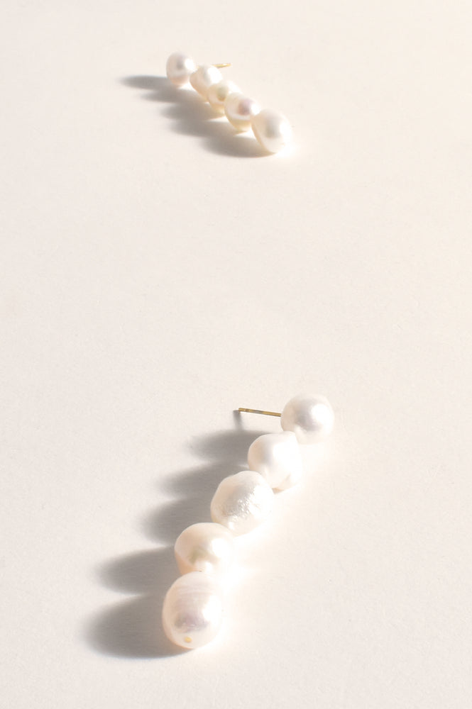 Load image into Gallery viewer, ADORNE FIVE DROP FRESHWATER PEARL EARRINGS