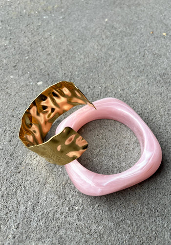 ANGULAR CUFF BANGLE IN PINK