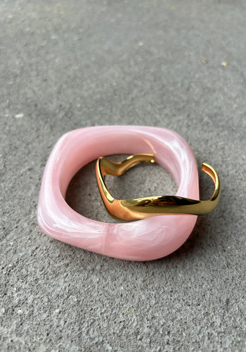 ANGULAR CUFF BANGLE IN PINK