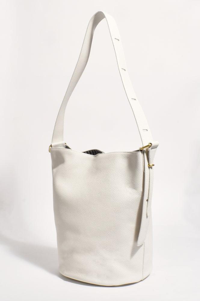 Load image into Gallery viewer, ADORNE JULIETTE SLEEK BUCKET BAG - IVORY