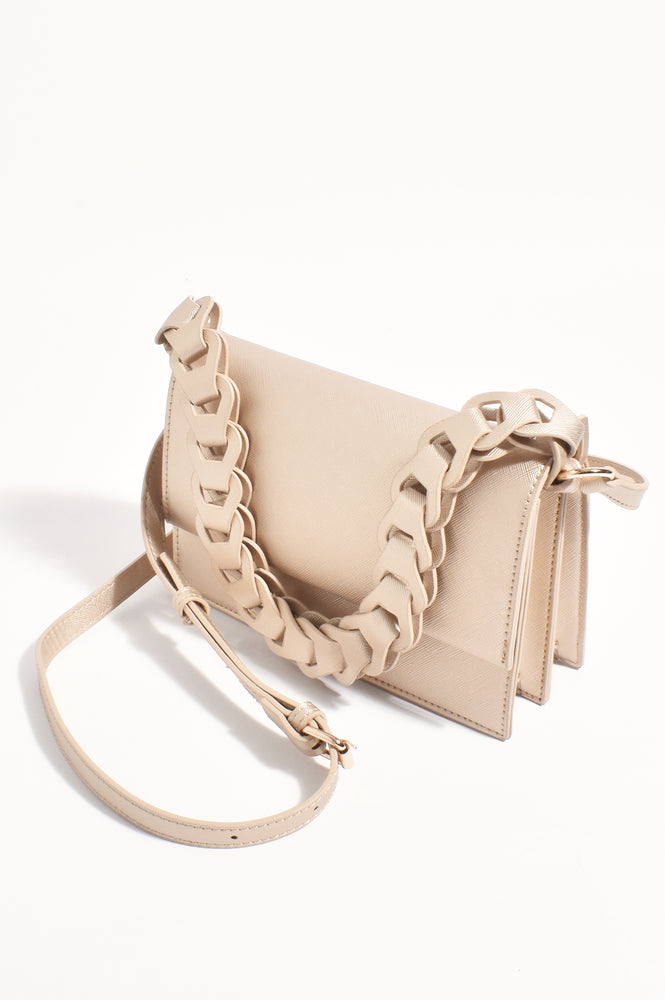 Load image into Gallery viewer, ADORNE JESSICA STRUCTURED CHAIN HANDBAG - GOLD