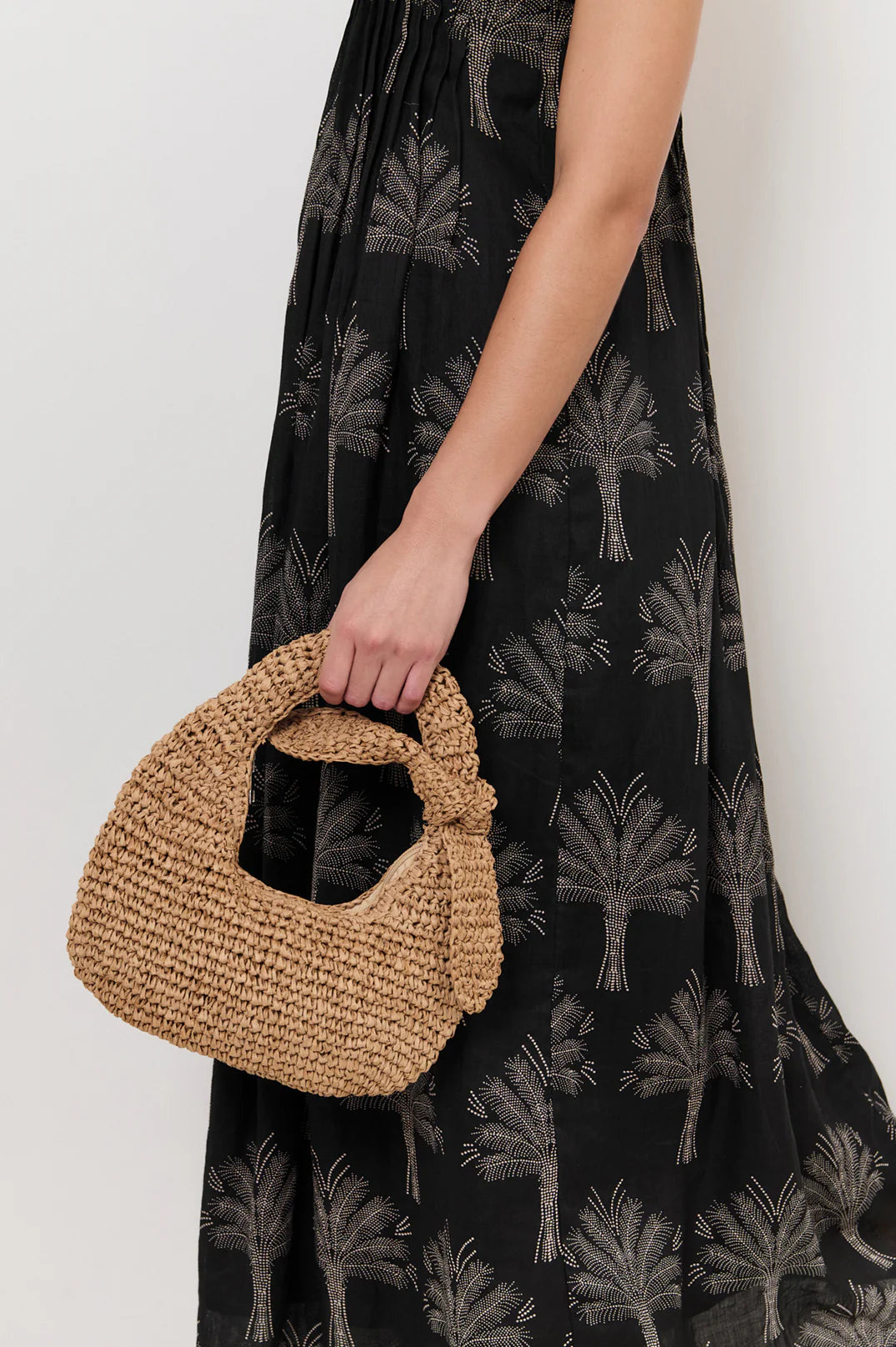 ADORNE BOW HANDLE MINI BASKET - CAMEL