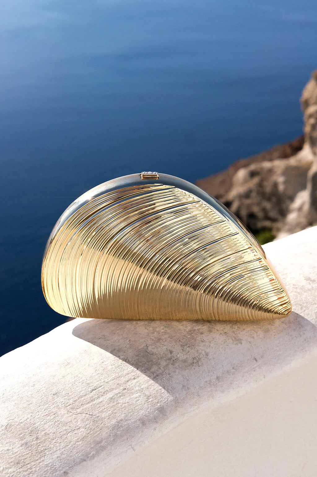 ADORNE METAL SHELL CLUTCH - GOLD