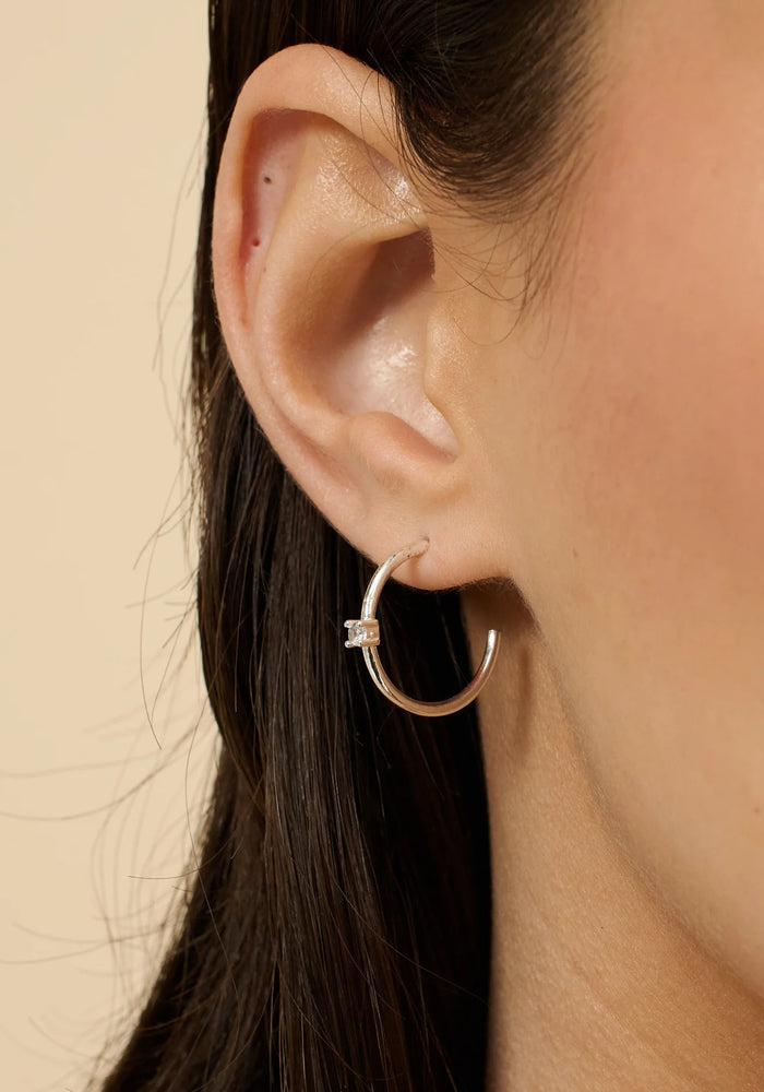 MINIMAL DIAMANTE EARRINGS - SILVER