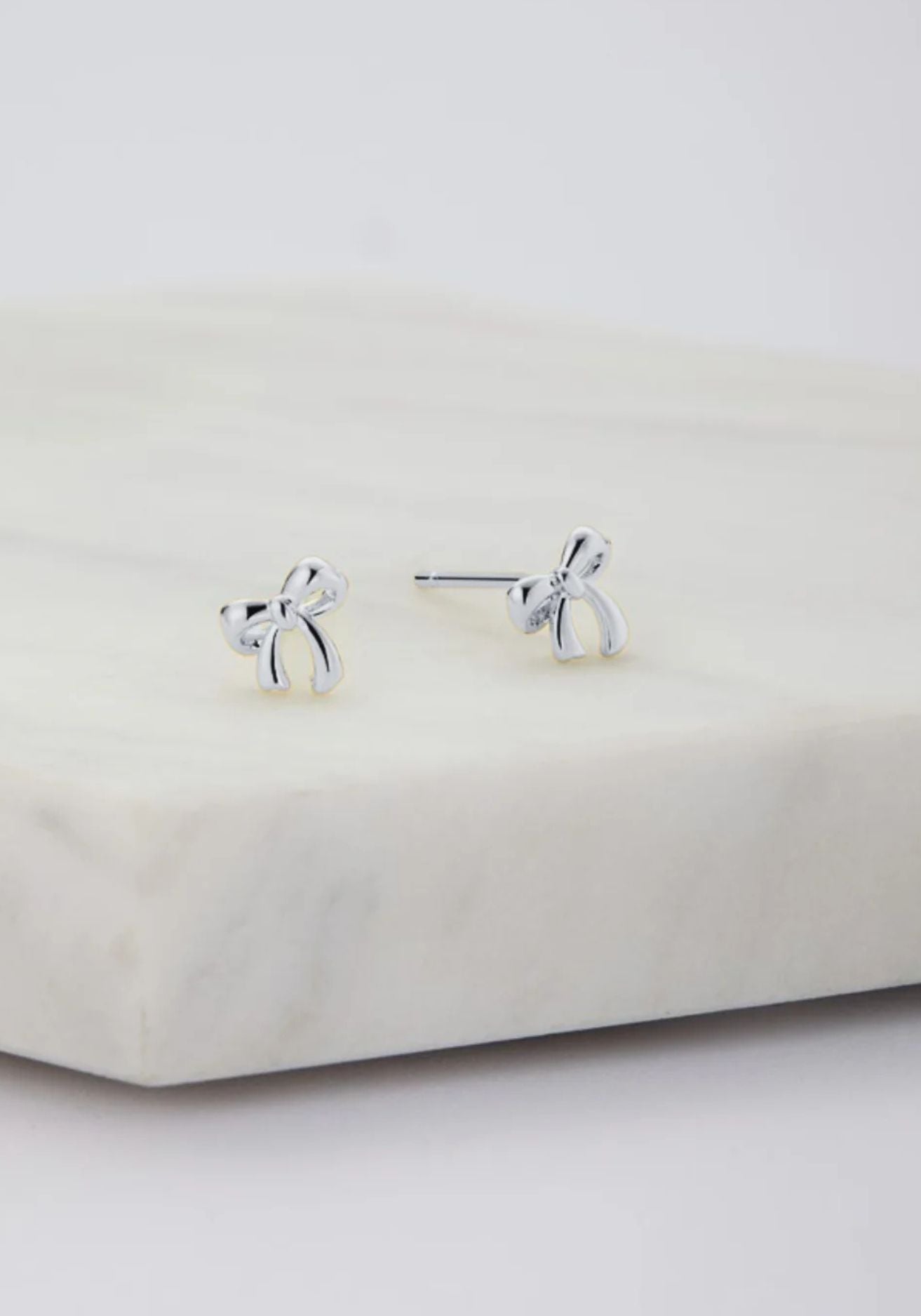 ZAFINO CHARLOTTE STUD EARRING - SILVER