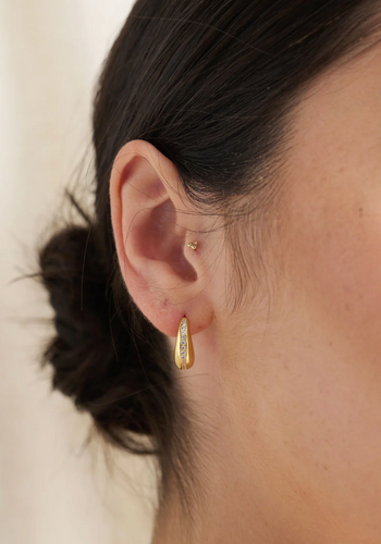 DAINTY HOOP 18K GOLD WITH DIAMANTE DETAIL EARRING