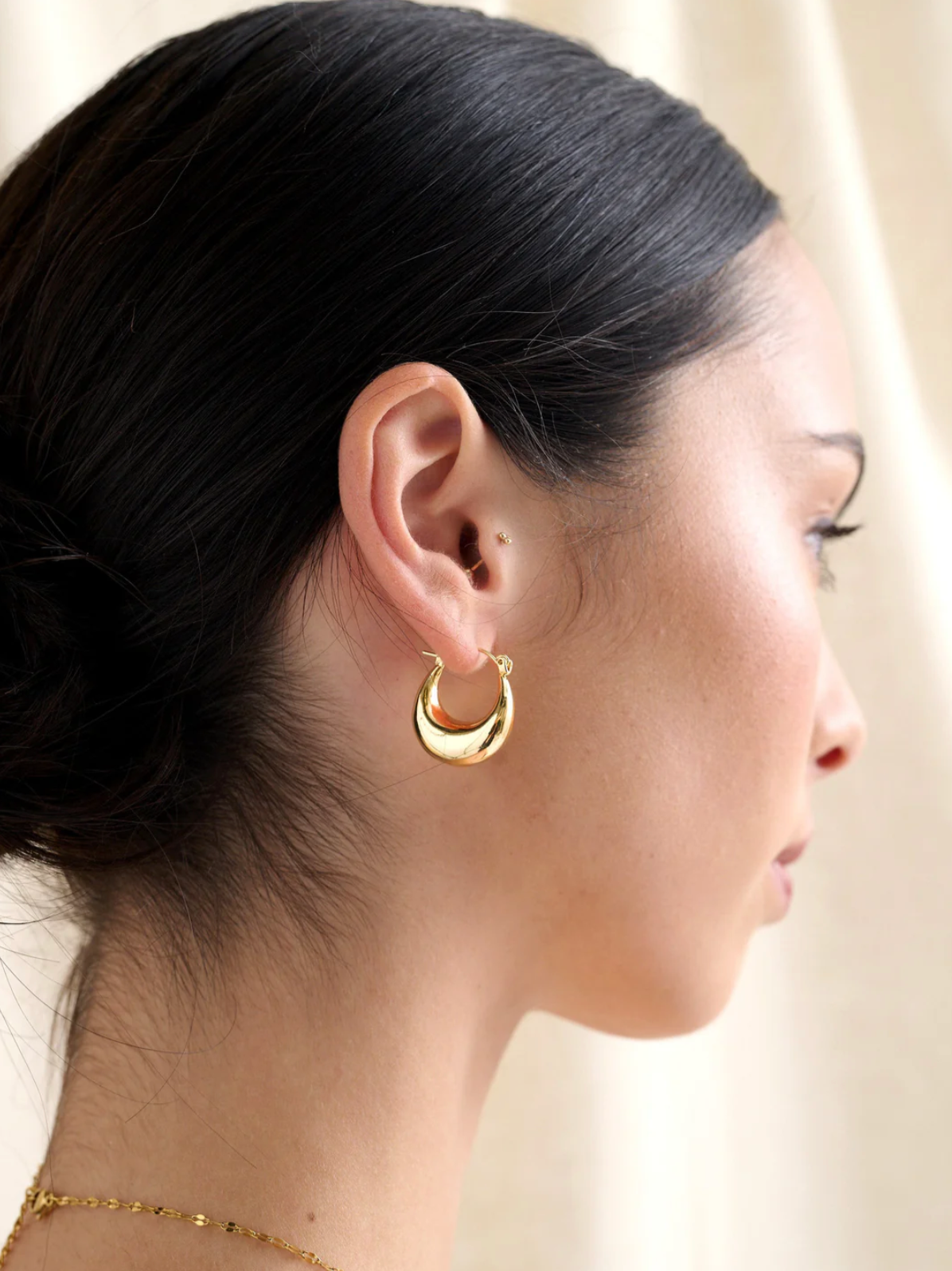 LINDA HOOP 18K GOLD PLATED EARRINGS