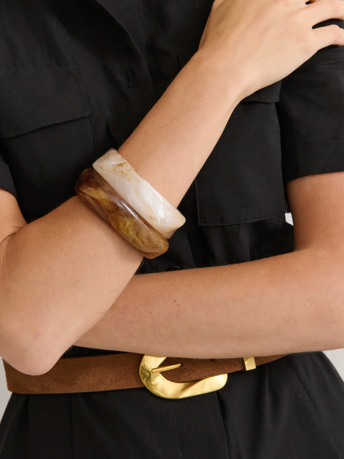 ANGULAR CUFF BANGLE IN MULTI BROWN