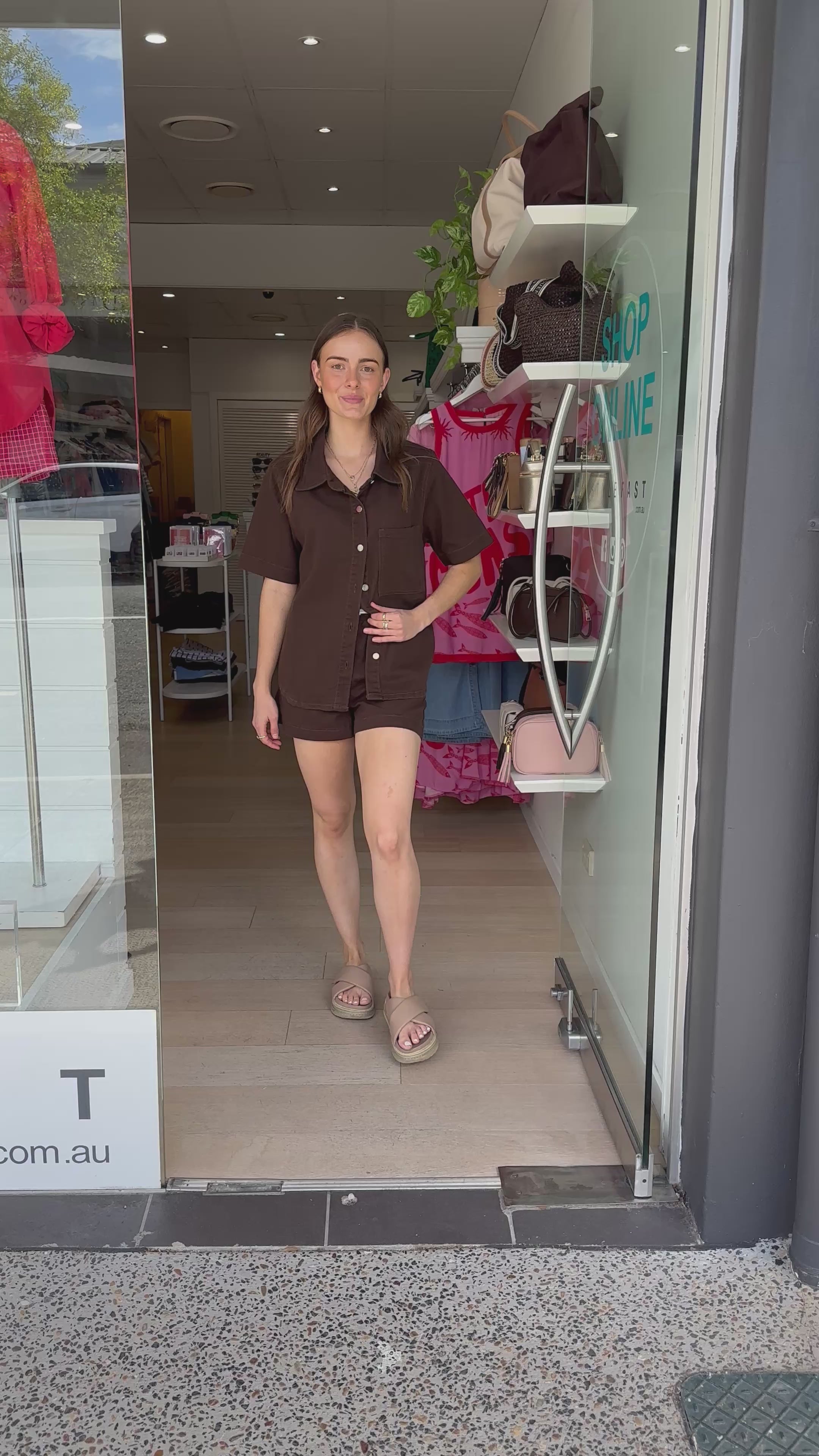 FALLON SHORT - CHOCOLATE