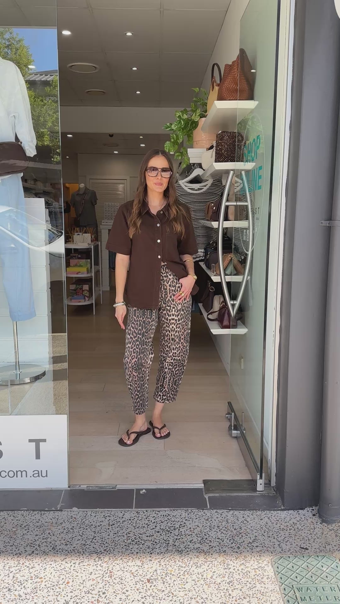 LEO DENIM BARREL JEANS - LEOPARD