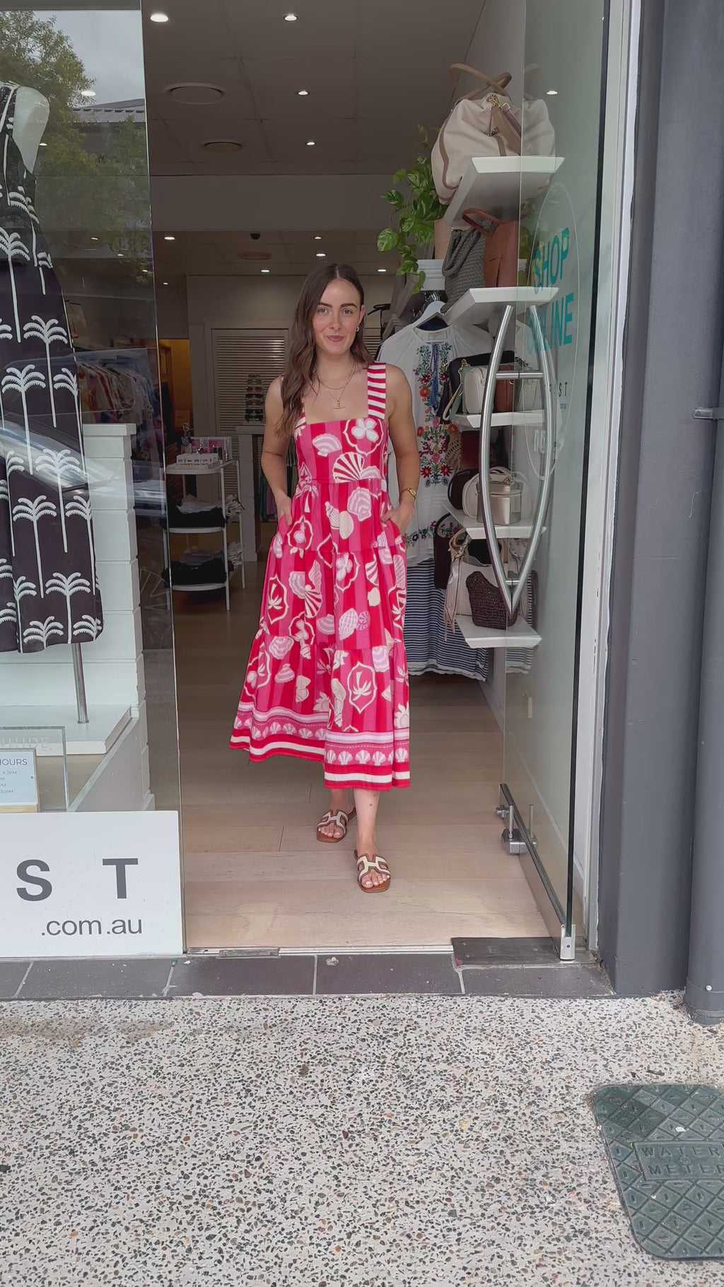 LEILANI SLEEVELESS TIERED MAXI DRESS - RED/PINK PRINT