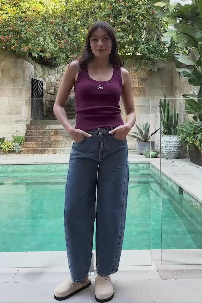 CERES LIFE CONTOUR SCOOP TANK - POMEGRANATE/MONOGRAM