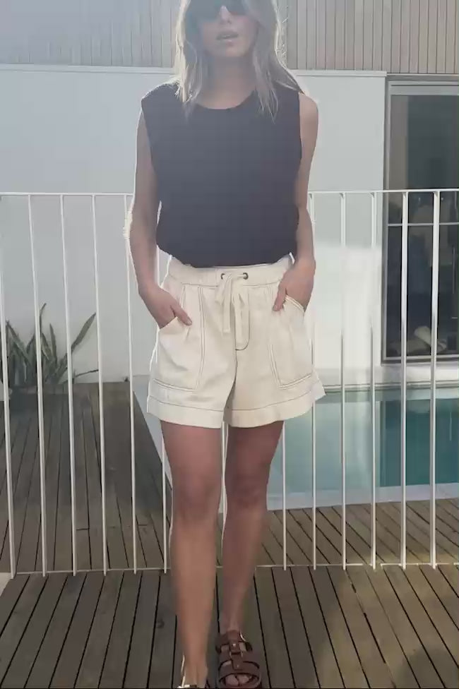 CERES LIFE DARCY RELAXED EVERYDAY SHORT - ECRU