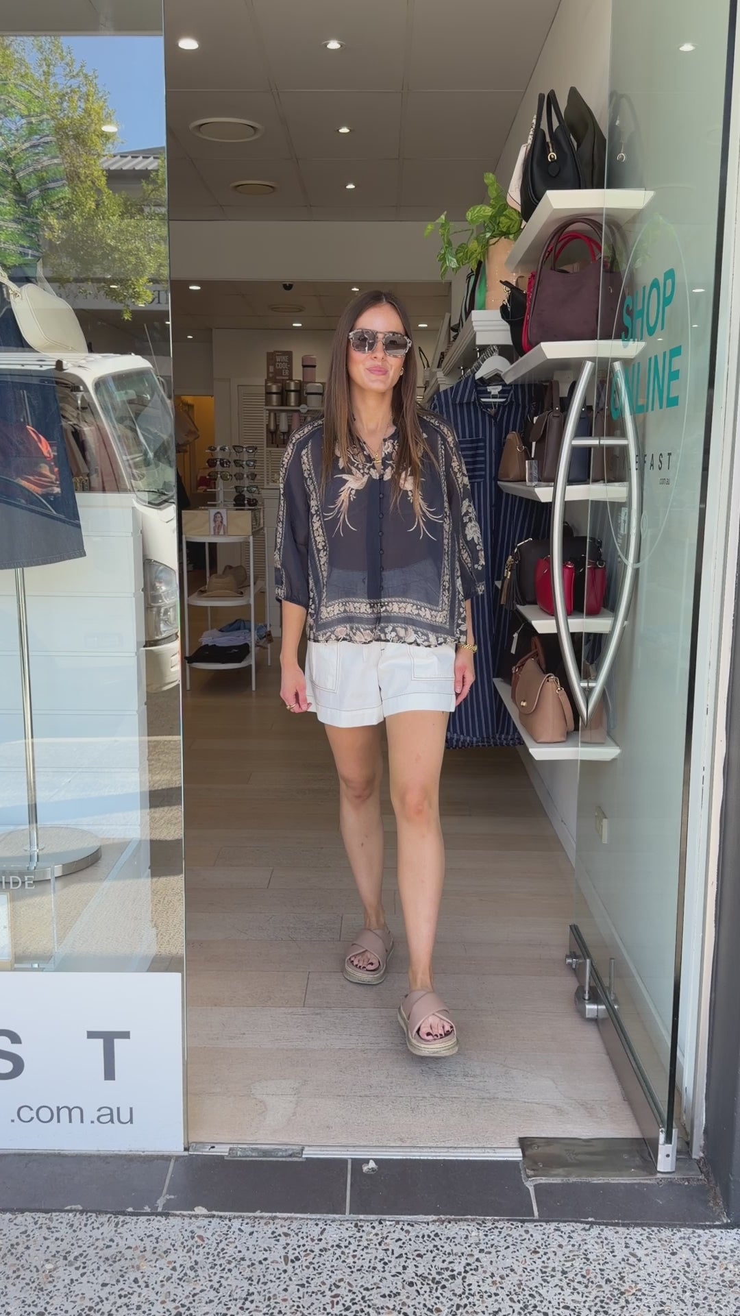 SASKIA BLOUSE - NAVY/BEIGE PRINT